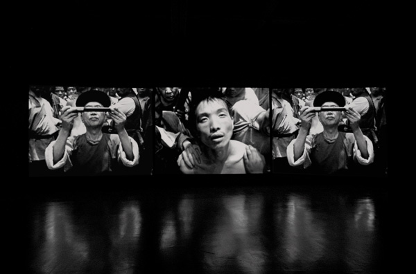Chen Chieh-Jen
<br><em>Lingchi - Echoes of a Historical Photograph</em>, 2002, Video
<br>16 mm transferred to DVD, Black and white
<br>Duration: 21:04
<br>Goedhuis Contemporary
<br>ACAW 2006