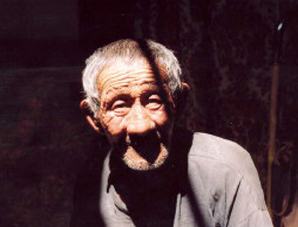 Muratbek Djumaliev & Gulnara Kasmelieva
<br><em>Asian Pastoral</em>, 2004, Video
<br>Courtesy of the artist