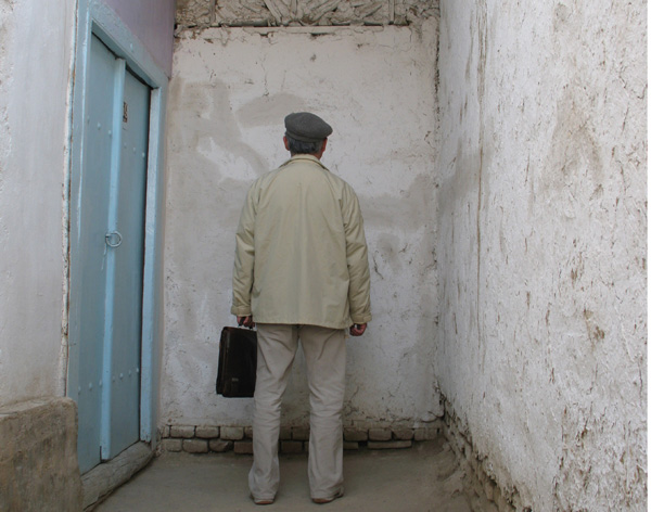 Vyacheslav Akhunov
<br><em>Blind Alley</em>
<br>Single-channel video