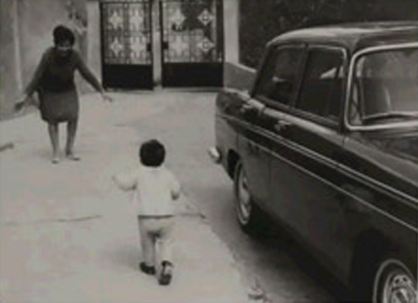 Rabih Mroue
<br>Sills from <em>Face A/Face B</em>, 2002, Video, color, 10 minutes
<br>Courtesy of the artist and Gallery Sfeir-Semler
<br>Production: Cine Poeme