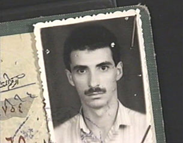 Rabih Mroue
<br>Sills from <em>Face A/Face B</em>, 2002, Video, color, 10 minutes
<br>Courtesy of the artist and Gallery Sfeir-Semler
<br>Production: Cine Poeme