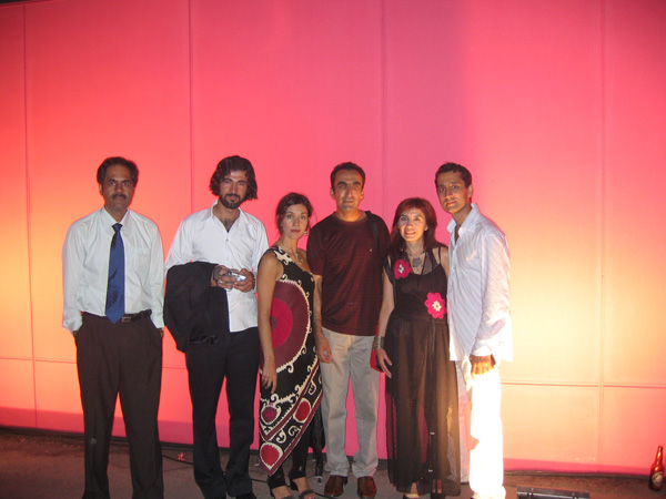 Rahraw Omarzad, Ghafaar Ghafoori, Leeza Ahmady, Tawfiz Rahmani, Mauluda & Ramin Moshref
<br>Opening night, Istanbul Biennial, 2005